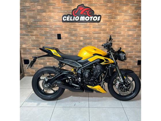 TRIUMPH STREET TRIPLE 765 RS 